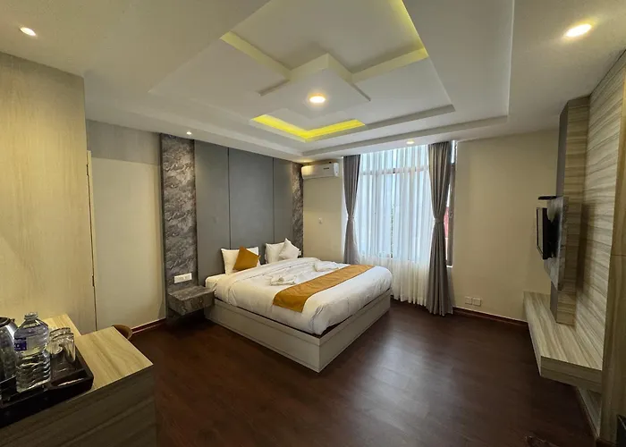 Evara & Hotel