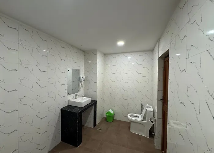 Hotel Evara &